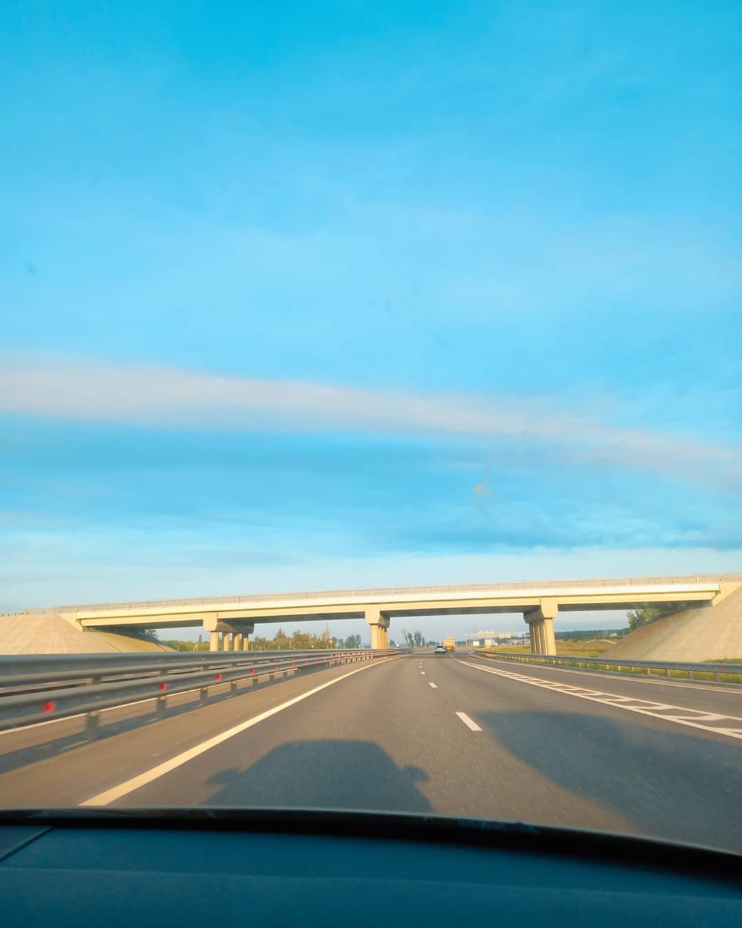 493zk в LOOKY. #дороганаморе,#белаяскалакрым,#bluesky. #дороганаморе
#белая...