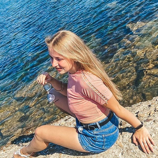 angelikakubrina в LOOKY. . В сторис появились ч...