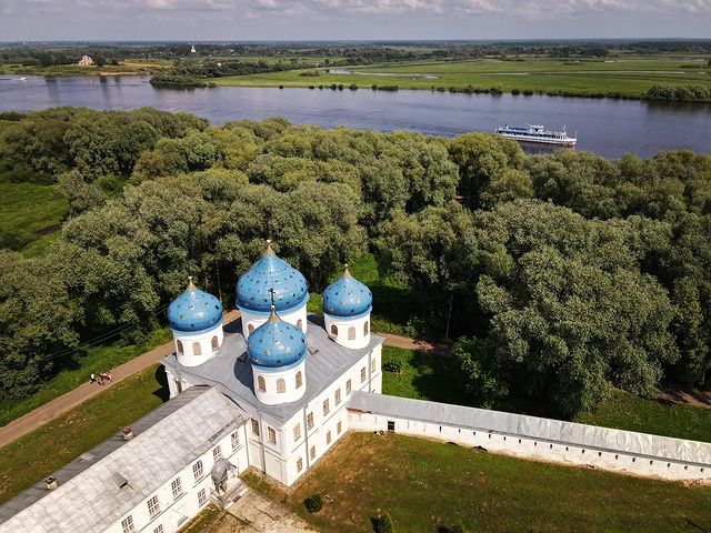mnesverhuvidnovse в LOOKY. #дрон,#коптер,#великийновгород,#dronenature,#dronepointofview,#droneaddicts. Волхов - колыбель ру...