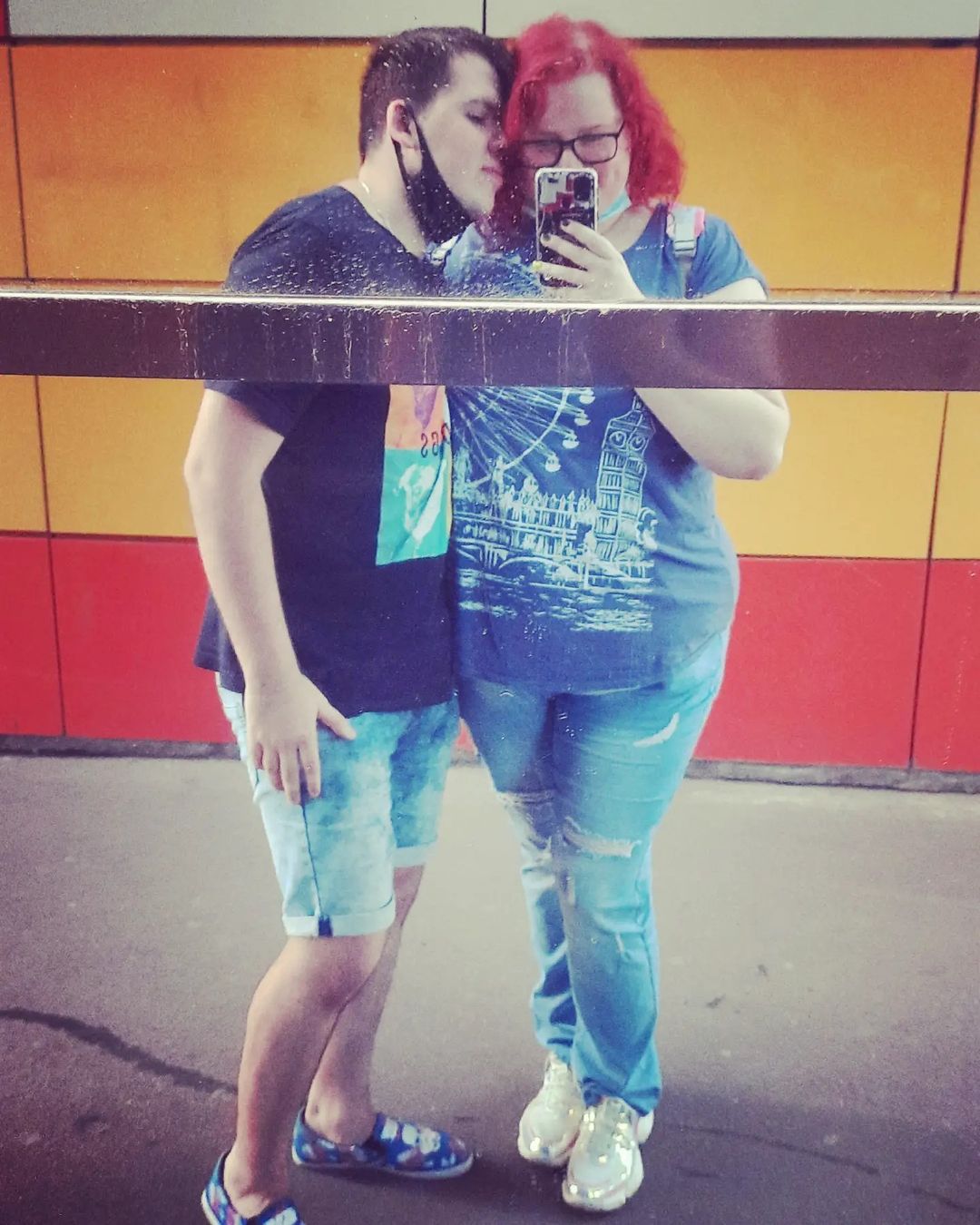 brave_heart_212 в LOOKY — Мой обожатель пышных форм😅...очень грязные окна в ТЦ Макси�