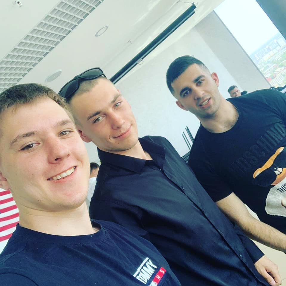 stasz_99 в LOOKY — Мое Окружение🔥

Каждый знает, что в каком окружении человек