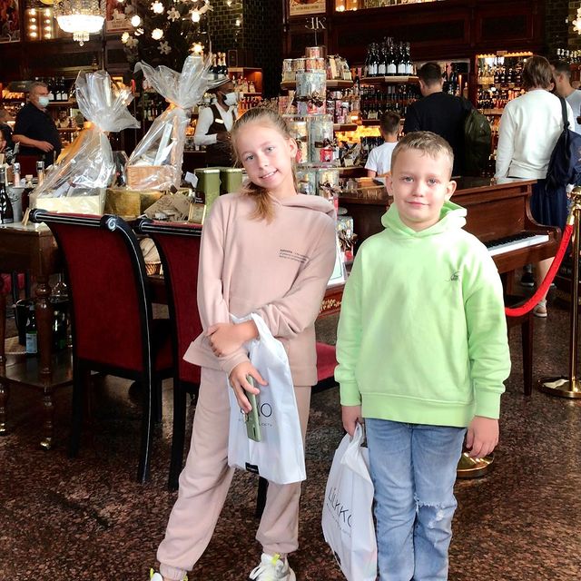 litovchenko_olga в LOOKY. . Помню с детства Елис...