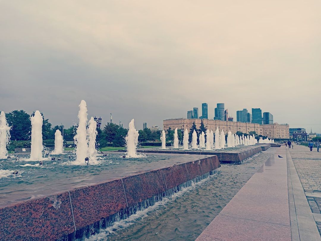 darya_art2020 in LOOKY. #август,#поклонка,#shotbymi. И фонтаны ещё не выс...