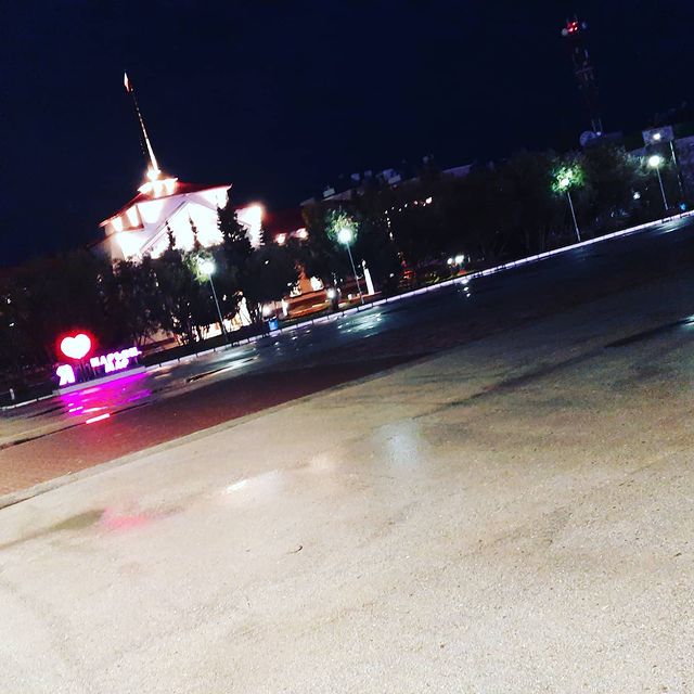 luybo4ka1204 в LOOKY. #ночнойгород#нарьянмармойнарьянмар,#любахасевернаядеваха. Ночью у мыслей есть ...
