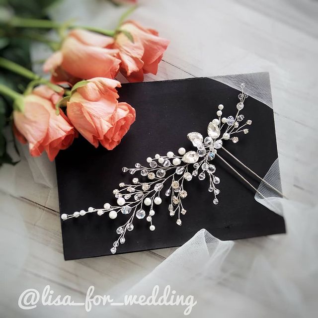 lisa_for_wedding в LOOKY. #украшенияворонеж,#украшенияизхрусталя,#украшенияизкристаллов,#украшениявприческу,#диадемаручнойработы,#диадема,#тиара,#тиарадляневесты,#свадебныйгребень,#прическанасвадьбу,#прическаневесты,#веточкаизхрустальныхбусин,#веточкавприческу,#хрустальныйгребень,#украшениянавыпускной,#нежнаяневеста,#свадебныйнаряд,#свадебноеплатье,#веточкавприческу,#вприческу. Ассиметричная веточк...