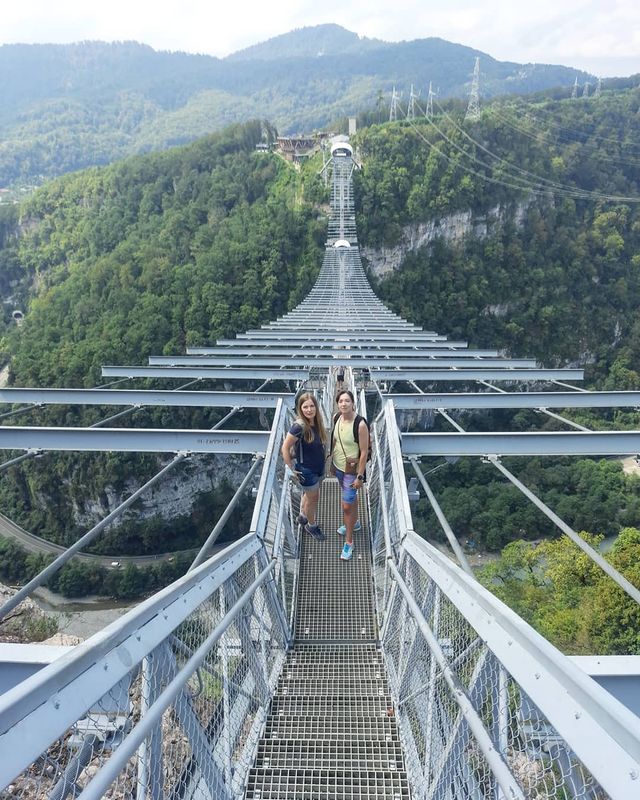 lana.danilovich в LOOKY. #skyparksochi,#скайпарксочи,#веревочныйпаркмаугли,#краснаяполяна2021. Приехала сестрёнка, ...