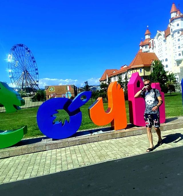 andreymoroz_ в LOOKY. . null