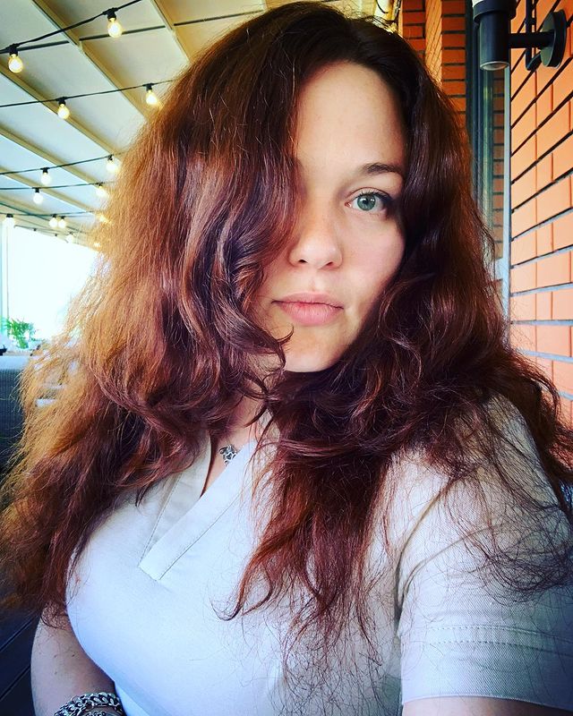 azarika4e в LOOKY. #tula,#workinghard,#businesstrip,#lunch,#bricks,#wall,#ginger,#haircolor,#greeneyes,#iamthewitch,#small,#town,#street,#kremlin. Пряничный город, вот...