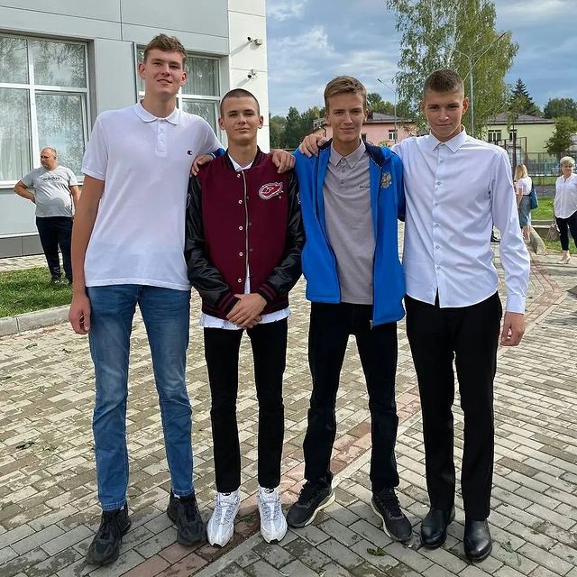olgakvochko в LOOKY. #дашковскаясош,#серпухов,#будемучиться,#fakelvolley,#волейбол_любимыйспорт. Ну здравствуй 10 кла...