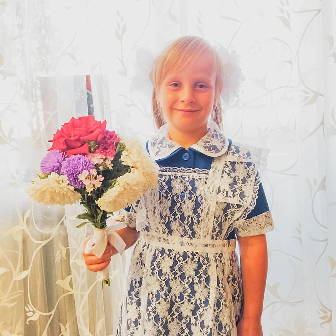 1 СЕНТЯБРЯ! 1 КЛАСС! 🍁🍁🍁#полинкаапельсинка #первоклашка #1сентября #осень #1класс #2021