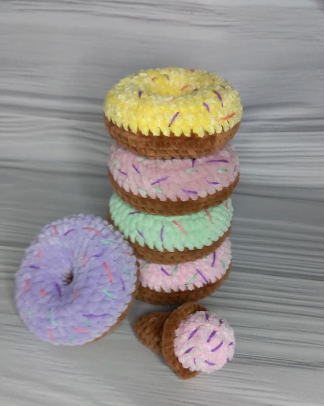 maritoys.ru в LOOKY. #рукоделие,#Канзаши,#символ,#ручная_работа,#подарокдевушке,#школьныеподелки,#поделкивсадик,#вяжутнетолькобабушки,#девочкитакиедевочки,#владикавказ,#ярмаркамастеров,#Уссурийскийклубмастеров,#подарокнановыйгод,#единорог,#плюшкаигрушка. Диетические пончики ...
