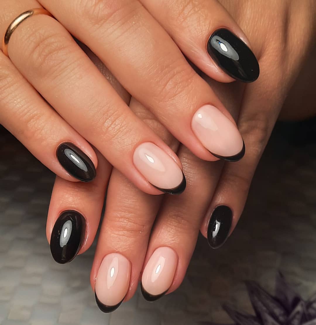 juliana_nails_pavlova в LOOKY — 🔴Прайс на услуги🔴 

❣Комплекс 1️⃣:  🧮1100₽
Маникюр + гель