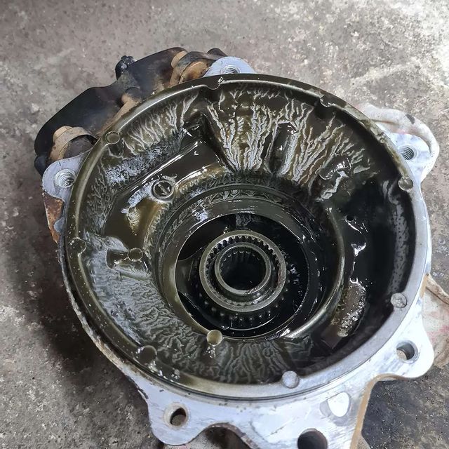 fatick777 в LOOKY. #fatickservicepro#golitsyno#atv#utv#yamaha#grizzli#artcticat#suzuki#brp#skidoo#stels#cfmoto#polaris#Dinli#gepard#квадрик#квадроциклы#голицыно#звенигород#одинцово#кубинка#Часцы#allballs#ремонтквадроциклов#квадроремонт. Немного треша за пос...