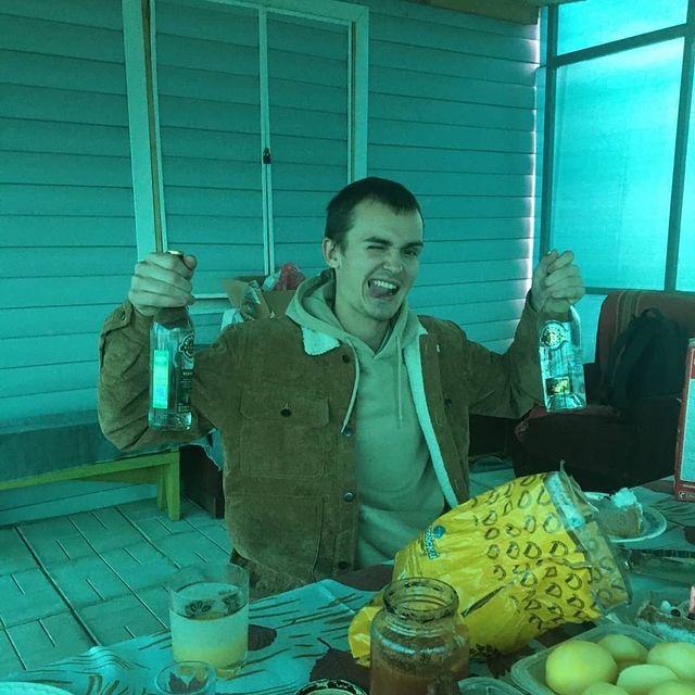dmitriy_barinov.1 в LOOKY. . null