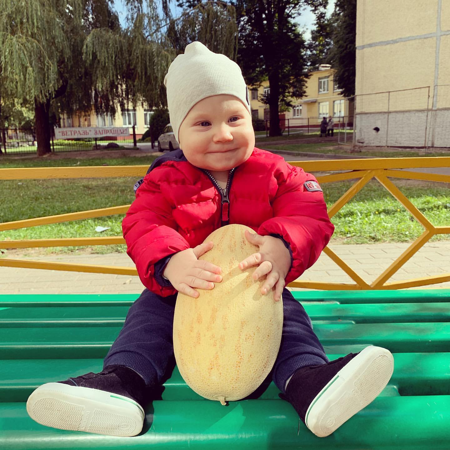 vikulya_viktory в LOOKY. . 🌞🍈Ну какой солнечн...