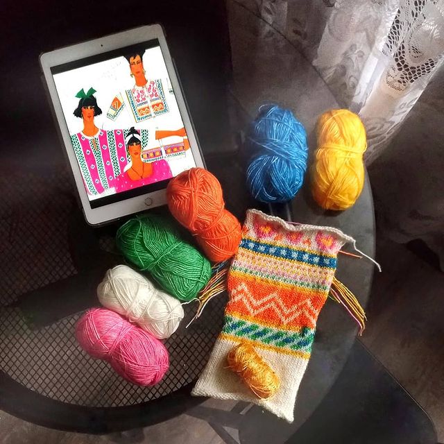 knit_and_art в LOOKY. #винтажныйстиль,#вязаныйсвитер,#вяжуобразец,#vintagestyle,#vintageknitting,#vintage_knitting,#strik,#strikke,#loveknitting,#instaknitting,#knittersofinstagram,#knitspiration,#вяжунетужу,#жаккардспицами,#colourwork,#вязаниемосква. На цыганщину потянул...