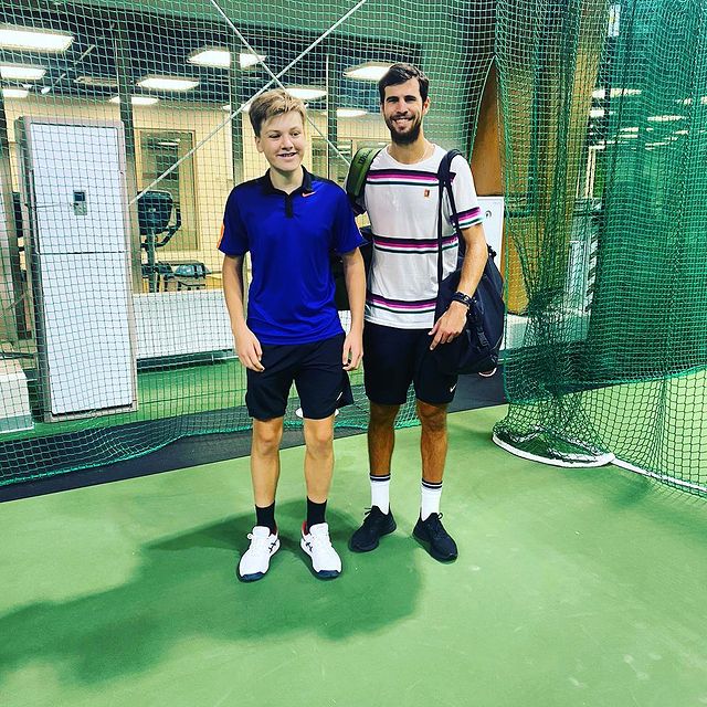 antonpetrov393 в LOOKY. #спрот#кумирырядом💪🏆🥇🥊🥊,#дотянуться,#воттаквстреча#yonex,#tennis,#теннис#теннисспартак,#сынспортсмен,#хорошеенастроение,#нетолькоспорт,#красава,#migelito,#smash,#всевпереди,#instachildren,#nike#graphene,#rtt,#tennisspartak⚡,#usopen,#usopen2021. Мишаня с Кареном Хач...