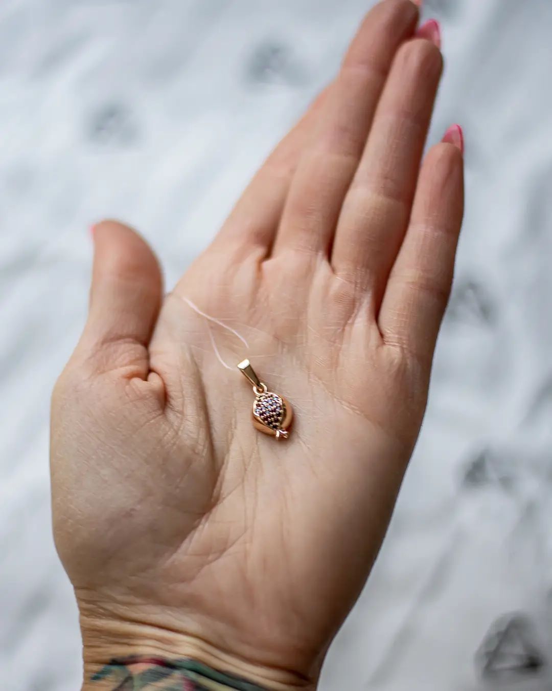 jewelir_julia в LOOKY. #гранат,#гранат,#золото,#ювелирноеукрашение,#кулон,#. Маленький #гранат на...
