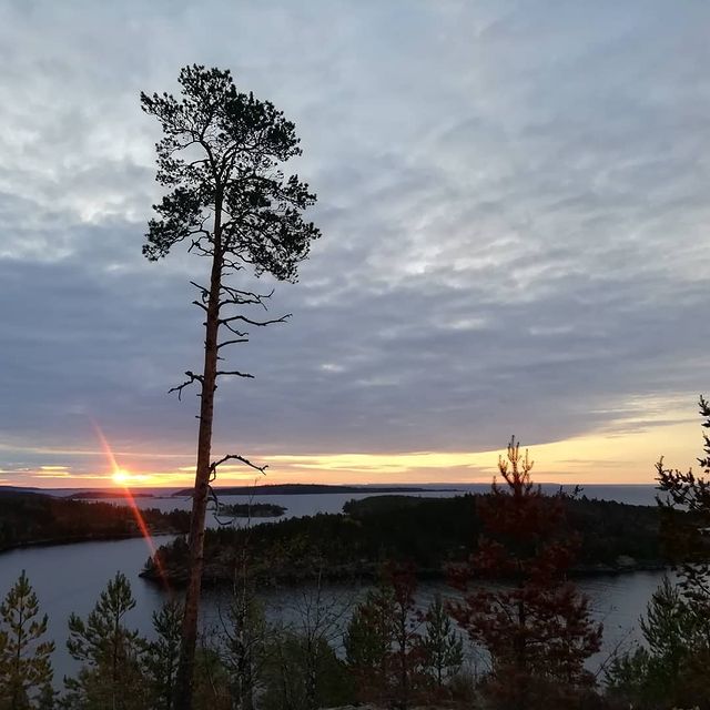 serggikommail.ru в LOOKY. #ladogalake,#paddle,#kayak,#seakayak,#canoe,#seakayaking,#lahdenpohja,#байдарка,#поход,#ладога,#лахденпохья,#гарпун,#гребля,#шхеры,#каяк,#сплав. Немножко погребли по...