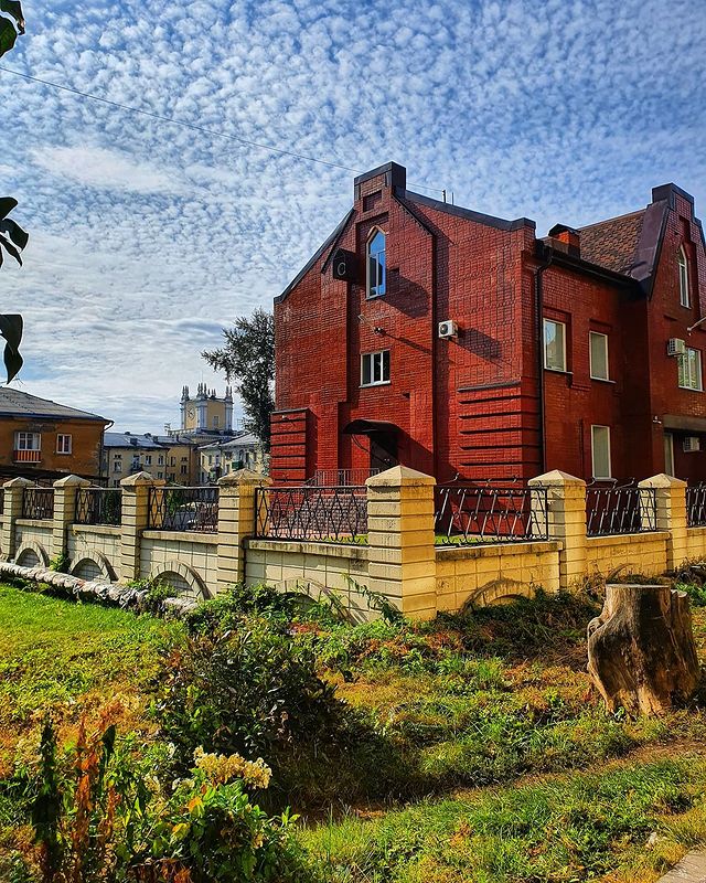 142.ll в LOOKY. #прогулки,#краскиосени,#осень,#сентябрь,#город,#новокузнецк,#кузнецкийрайон,#кузнецк,#кванториум,#кванториум42_новокузнецк,#небо,#здания,#дорога,#листопад,#деревья,#даль,#улица,#сибирь,#кузбасс,#красота,#likeforlike,#like4like,#l4l,#siberia,#like,#followme,#folowers,#foto,#autumn. 👣🍃🍂🍁 #прогулки #...