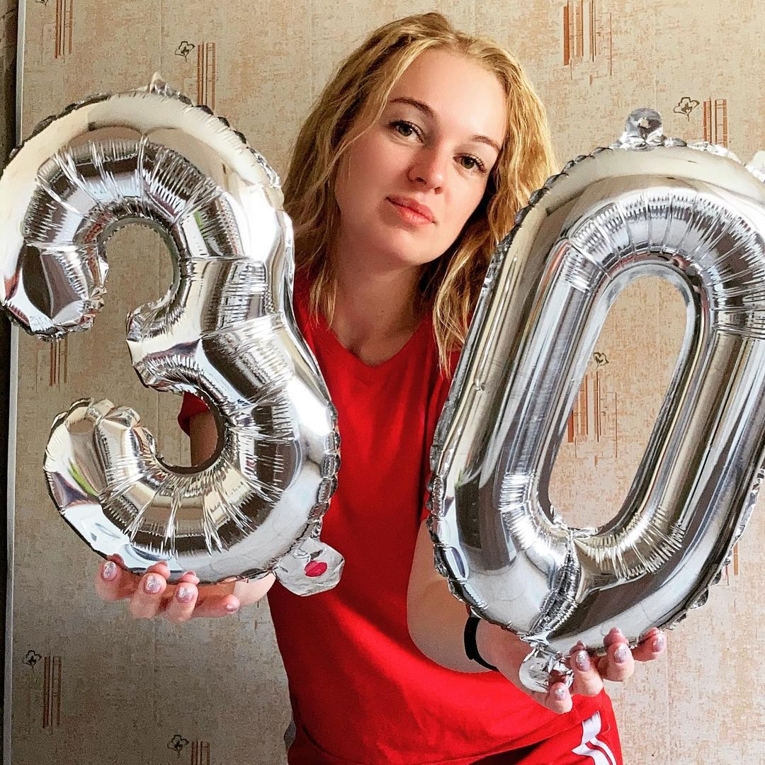 anastasiya.1809 в LOOKY — Пусть всё хорошее, что было до 30, умножится на два, и произ