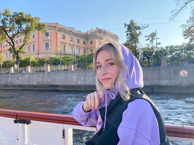 nika_vernykh в LOOKY. . Плывешь по реке «Мой...