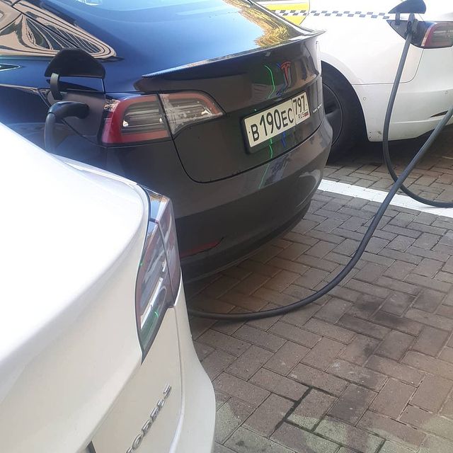 bogdan163777 в LOOKY. #teslataxi,#Teslasochi. #teslataxi 
#Teslaso...