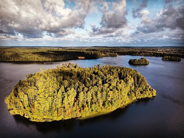 mnesverhuvidnovse в LOOKY. #островмечты,#сосново,#красотыприроды,#природапрекрасна,#природаматушка,#naturelover,#naturephoto,#russiannature. Наследство прохода л...