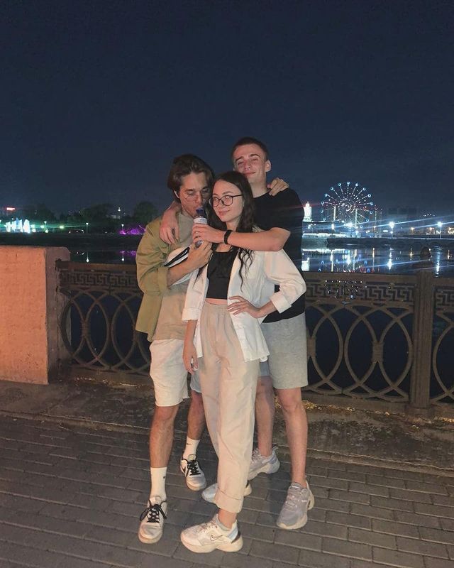 daniil_lean в LOOKY. #liketime,#love,#friends,#snapseed,#hujicam,#followｍe,#follow4followback,#followforfollowback,#likeforlikes,#like4likes,#likeme. С какими-то гномами
...