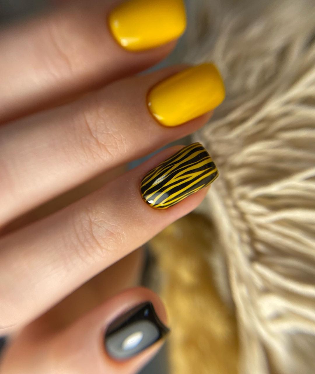 nails_khasanova в LOOKY — 🐯