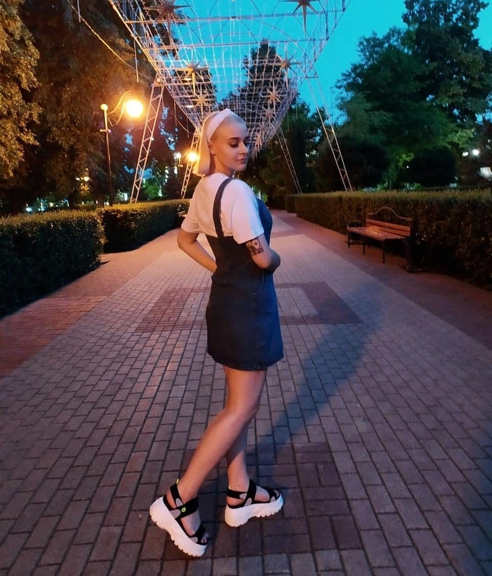 alexyuehua в LOOKY. . null