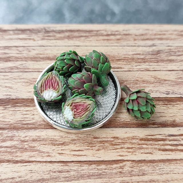 mousyspb в LOOKY. #miniature,#miniaturefood,#dollhouse. Artichokes) I don't ...