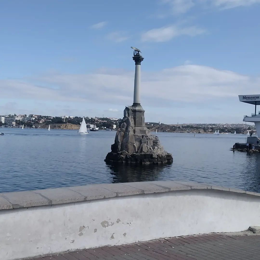 sandyfox07 в LOOKY. . null