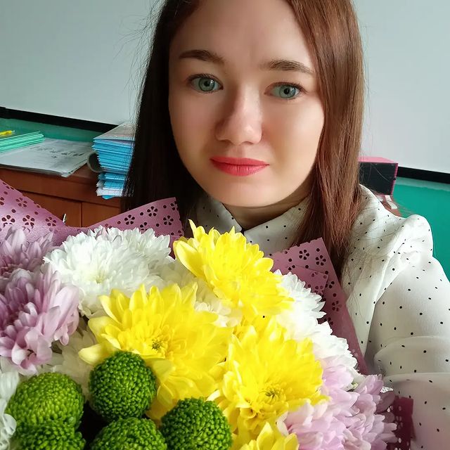 liubovzarovnyaeva в LOOKY. . День учителя! Я этот...