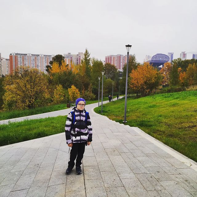 nightmare_wh в LOOKY. . Осенний парк по доро...