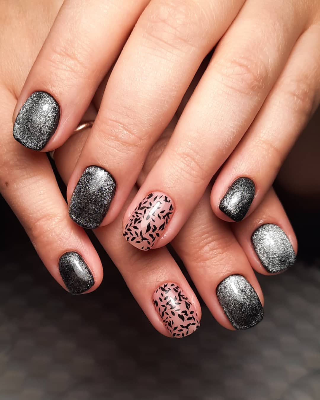 juliana_nails_pavlova в LOOKY — 🔴Прайс на услуги🔴 

❣Комплекс 1️⃣:  🧮1100₽
Маникюр + гель