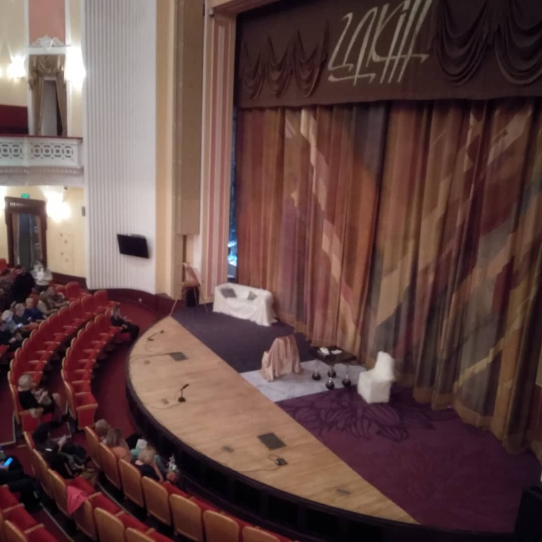 lyudmila_kokoreva в LOOKY. #театрвжизи#нетолькозастолье#воспоминаниеопрекрасномвечере#. Театр тоже в нашем р...