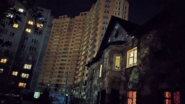 sindbad38 в LOOKY. #настыкеэпох,#проклятыйстарыйдом,#подольск,#старыйгород,#уютныйдвор. #настыкеэпох #прокля...