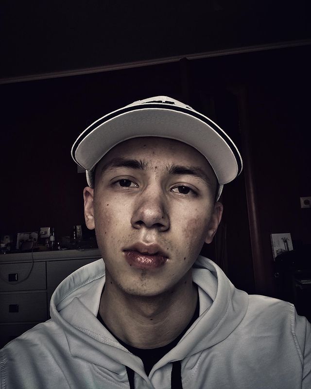 aftert_co в LOOKY. #me#myself#selfie#filter#drama#vintage#life#follow#like#insta#лайк#жизнь#я#самсебя#селфи#фильтр#драма#винтаж#айфон#iphone#blacknwhite#blackandwhite#puma#offwhite#чернобелое. Один миг - и жизнь п...