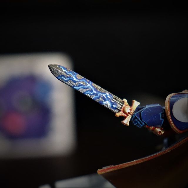 alexxxdev в LOOKY. #warhammer40k,#powersword,#acrylicpainting,#painting. first tryout to do p...