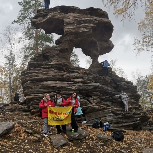 dokukinagalina в LOOKY. #🤗,#поход,#впервые,#2021#крыльядракона,#эмоции,#кайфуем,#наслаждаюсь,#🧘🏻‍♀️,#каждуюминуту,#какаяесть#всемдобра,#уральскиегоры,#счастлива,#мамасына,#мамадочи,#люблю,#любима,#незабываемо,#🤘,#🏞️#👍#😉#🖐️#😊. ... Оставлю это здес...