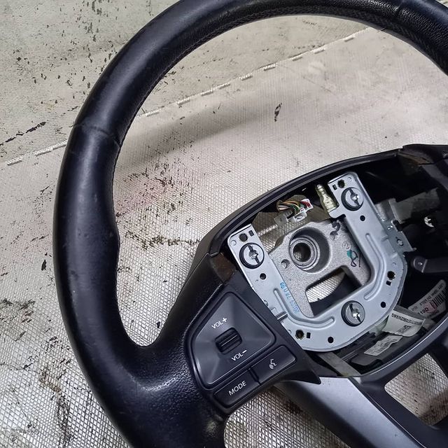 denis164t4 в LOOKY. #перетяжка,#руль,#kia,#Rio,#экокожа,#schweitzer,#original. #перетяжка 
#руль 
#...