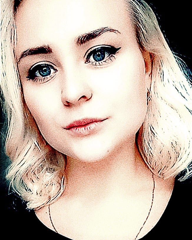 antonovalyubov18 в LOOKY. . ❤🖤