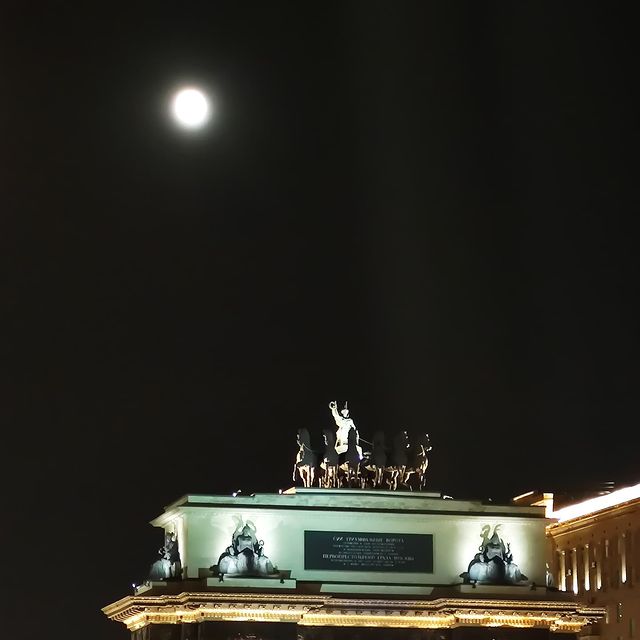 nushn в LOOKY. . Moonlight