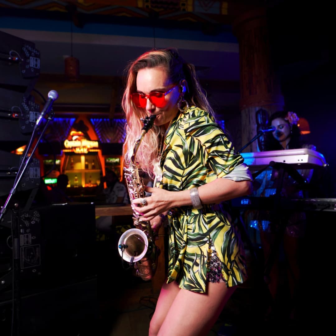 kristina_tis_sax_player в LOOKY — фото 2