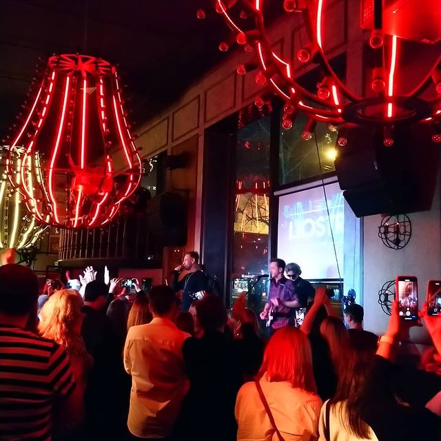 juliakalinina3074 в LOOKY. #октябрь2021,#москва2021,#моямосква,#plazma. Пока не случились вы...