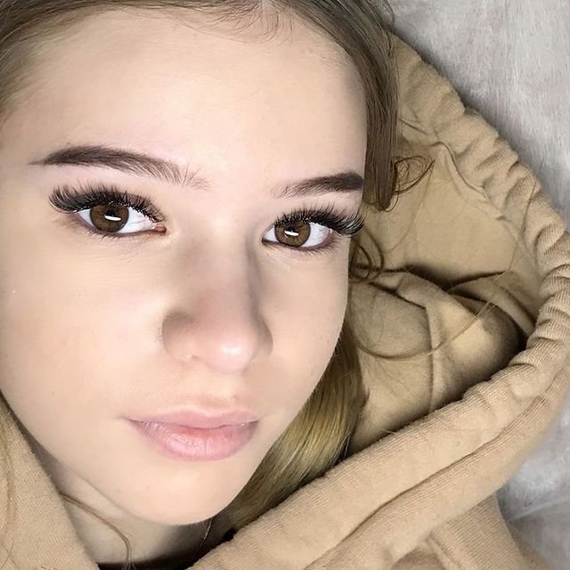 Наращивание ресниц, оформление бровей Ульяновск в LOOKY. . Настюша❤️ очень жизн...