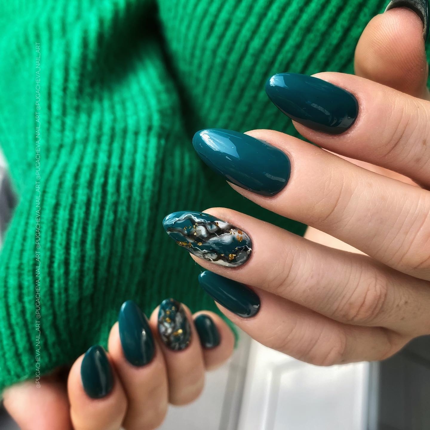 pugacheva_nail_art в LOOKY. #ручнаяроспись,#росписьногтей,#укреплениегелем,#укреплениеногтей,#покрытиегельлаком,#маникюр,#новомомосковск,#красотаспасетмир,#инкрустация,#инкрустацияногтей,#инкрустациястразами,#pugacheva_nail_art. Нехватка зелени в эт...