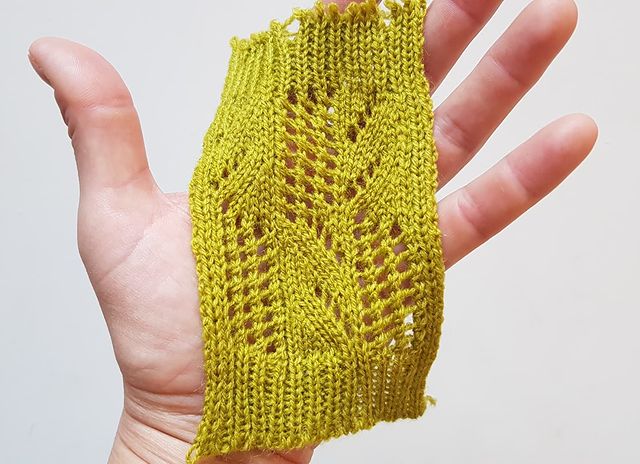 shemy.vyazaniya в LOOKY. #knitdress,#вязаноеплатье,#вязаниеслюбовью,#красивыйшарф,#красивыйсвитер,#модныйсвитер,#платьеспицами,#вяжемспицами,#узоры,#узор,#узорыспицами,#длясебялюбимой,#схемывязания,#вязаниенамашине,#ажурныйузор,#машинноевязание,#узорынамашине,#вяжунамашине,#вяжемнамашине,#схемыmarishinoknits. Ажурный узор для дже...
