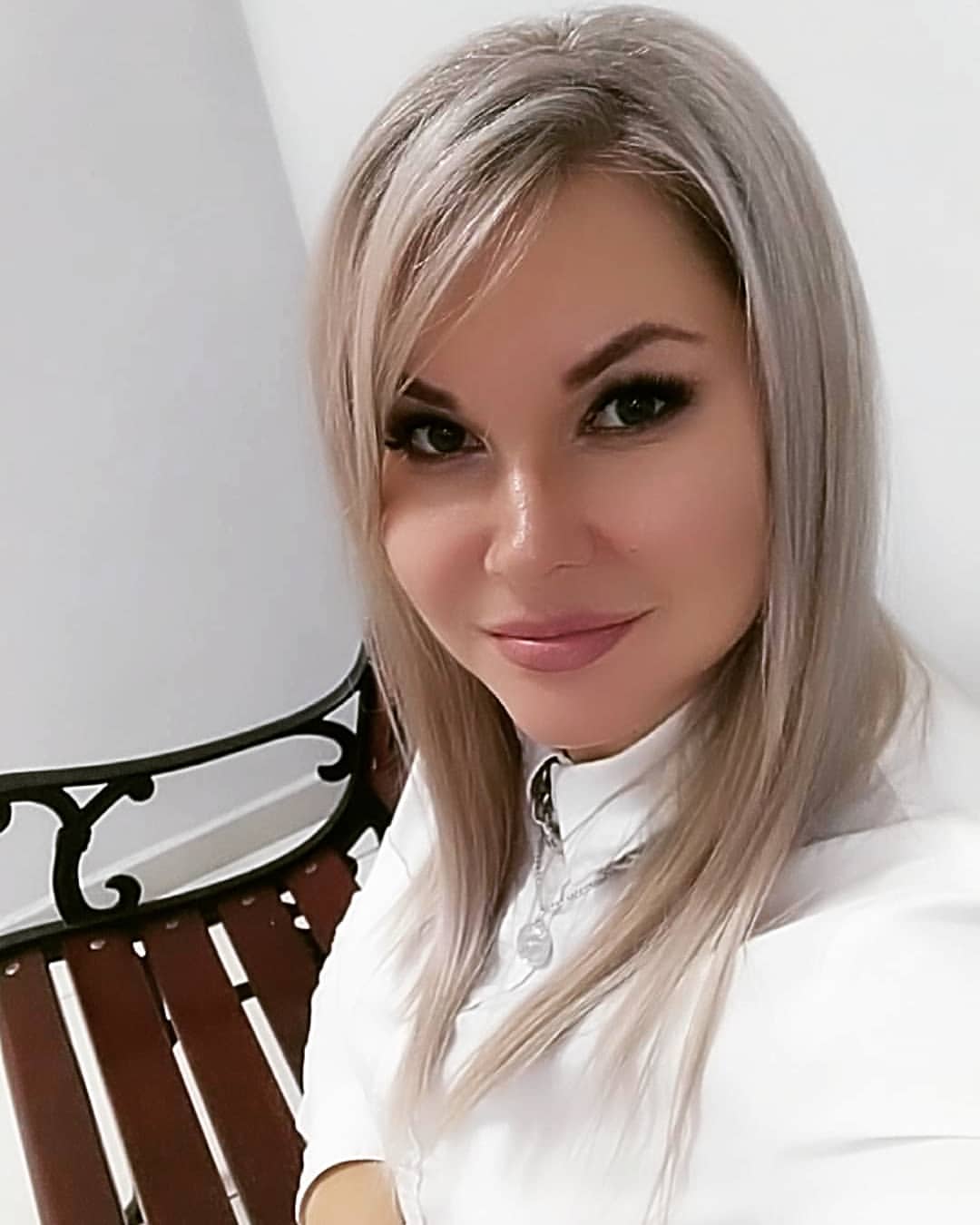volkova86_official в LOOKY — Молчание и удыбка-это два мощных оружия. Улыбка является спо